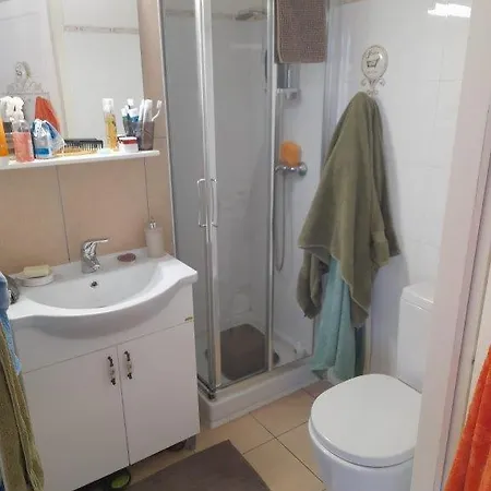Magnifique T1 Bis Entierement Climatise Sur Le Port De Plaisance Appartement *